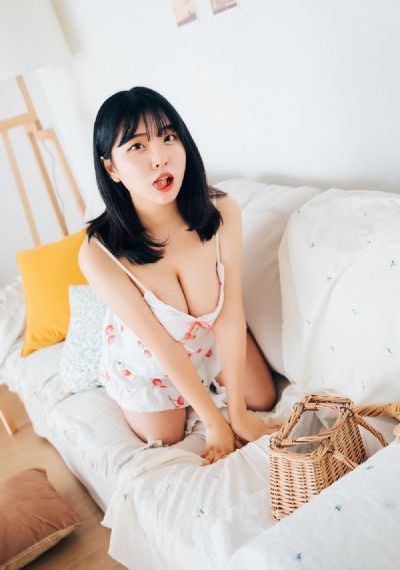 欧美大屁股胖模_BD在线视频播放