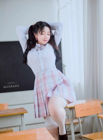 欧美女模街拍_手机在线免费观看
