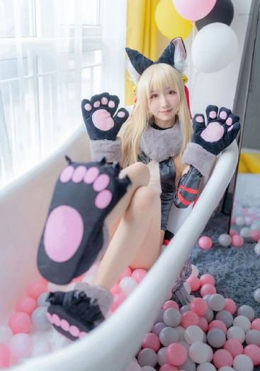 欧美长发男子和女人_高清直播在线观看