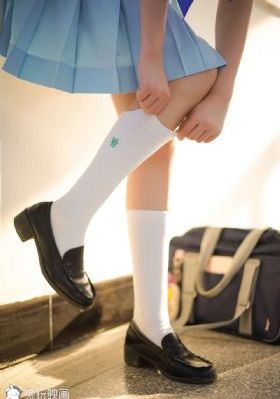 国产跑鞋推荐男款_日本电影视频网址大全