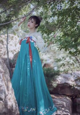 欧美青青丝袜在线_蓝光免费在线观看
